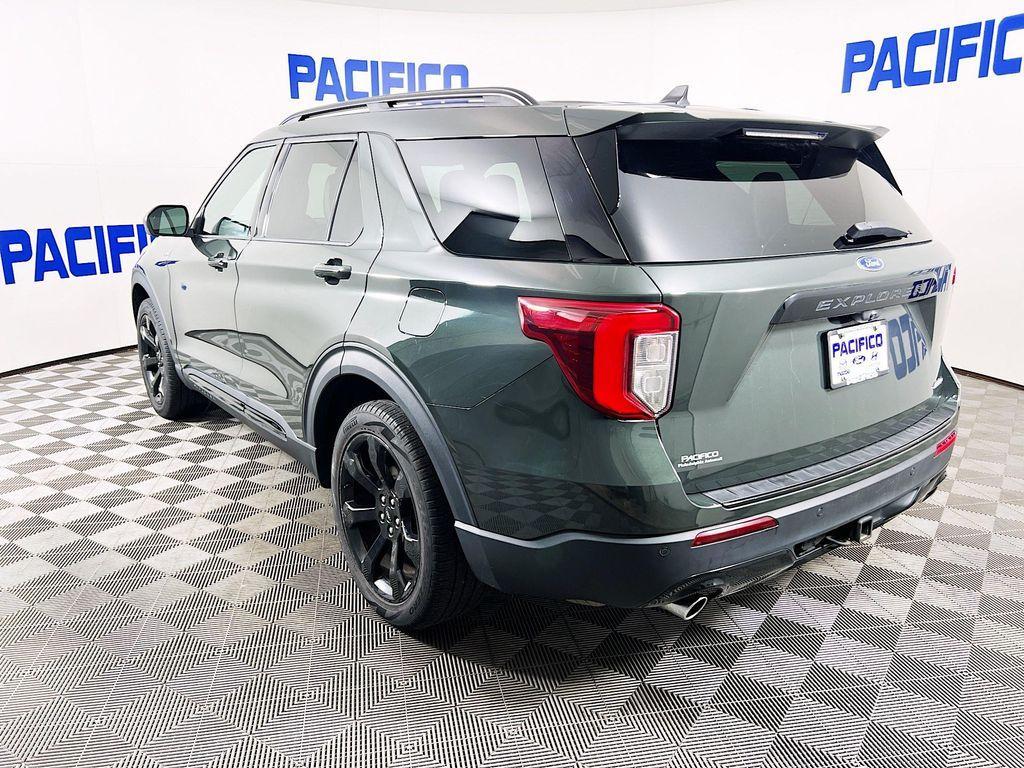 used 2022 Ford Explorer car, priced at $28,299