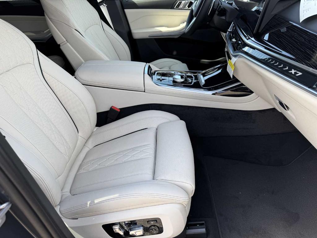 new 2026 BMW X7 car, priced at $103,105