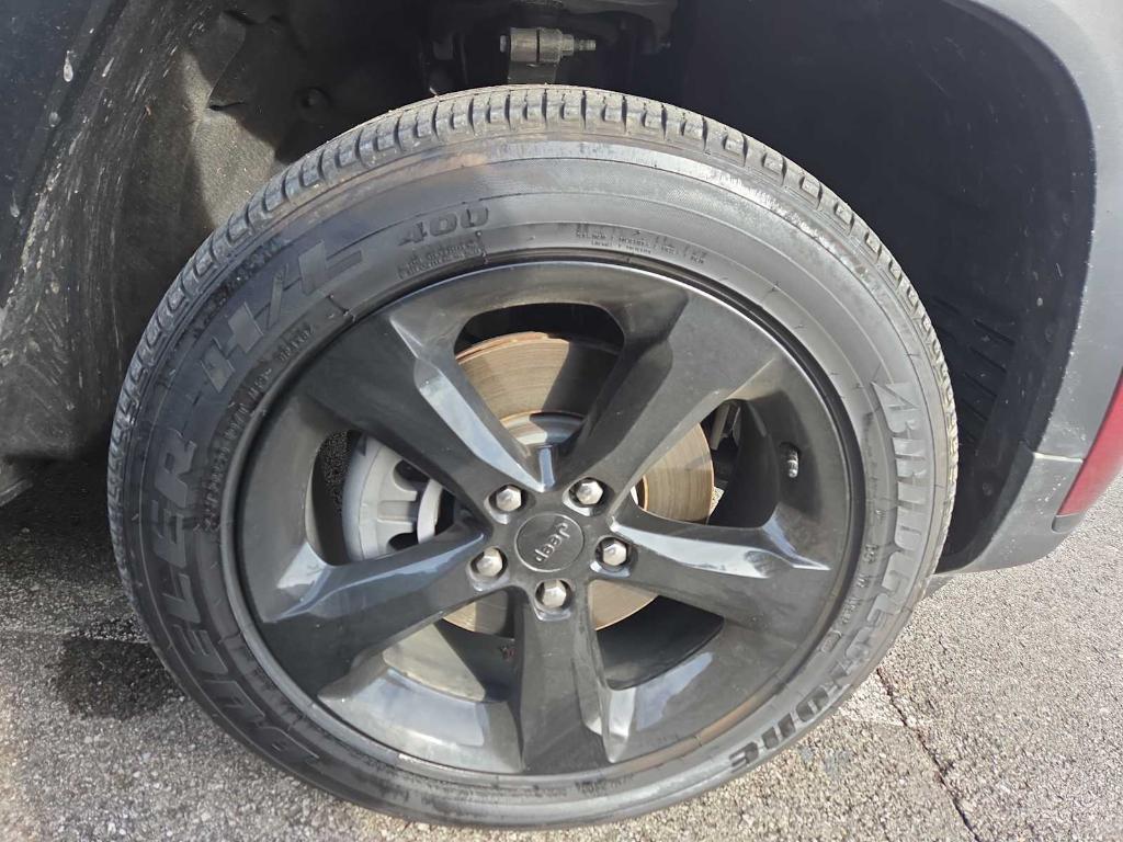 used 2024 Jeep Grand Cherokee L car, priced at $35,995