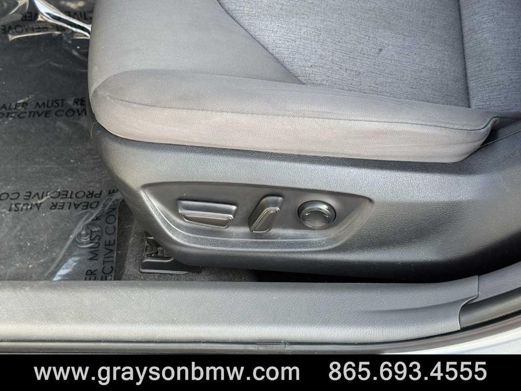 used 2022 Toyota Camry Hybrid car, priced at $17,995