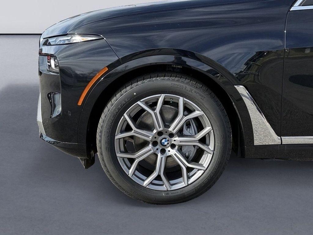 new 2026 BMW X7 car, priced at $97,705