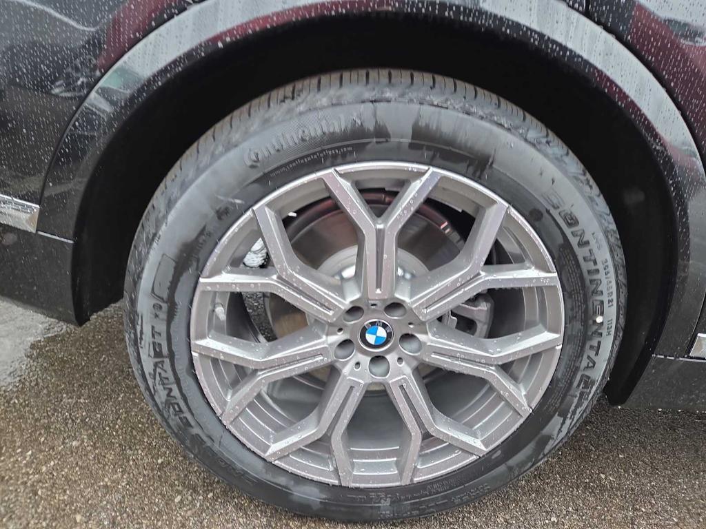 new 2026 BMW X7 car, priced at $97,705