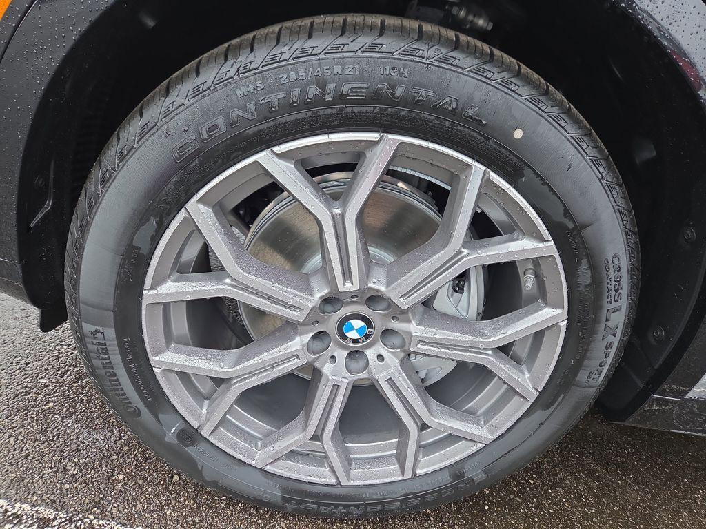 new 2026 BMW X7 car, priced at $97,705