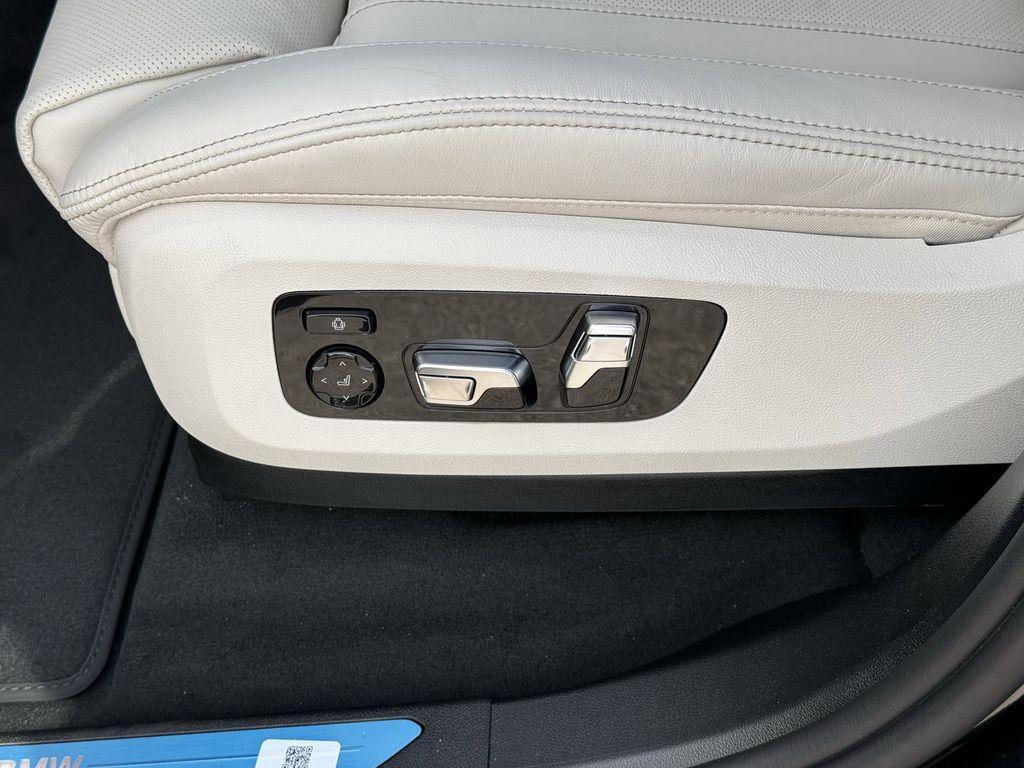 new 2026 BMW X7 car, priced at $97,705