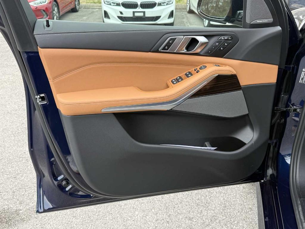 new 2026 BMW X7 car, priced at $104,605