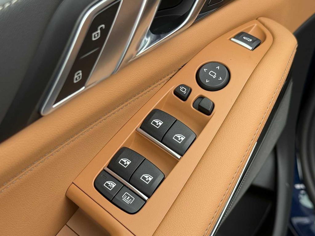 new 2026 BMW X7 car, priced at $104,605