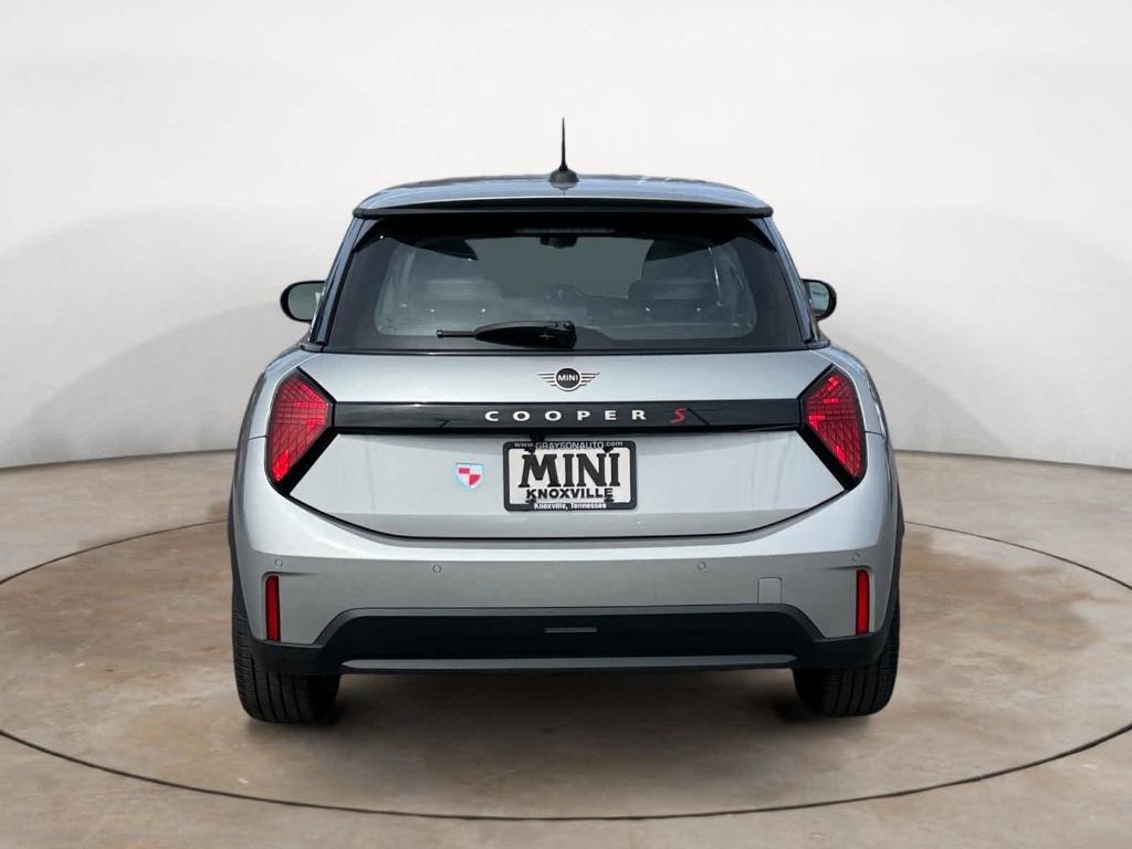 new 2025 MINI Hardtop car, priced at $37,345