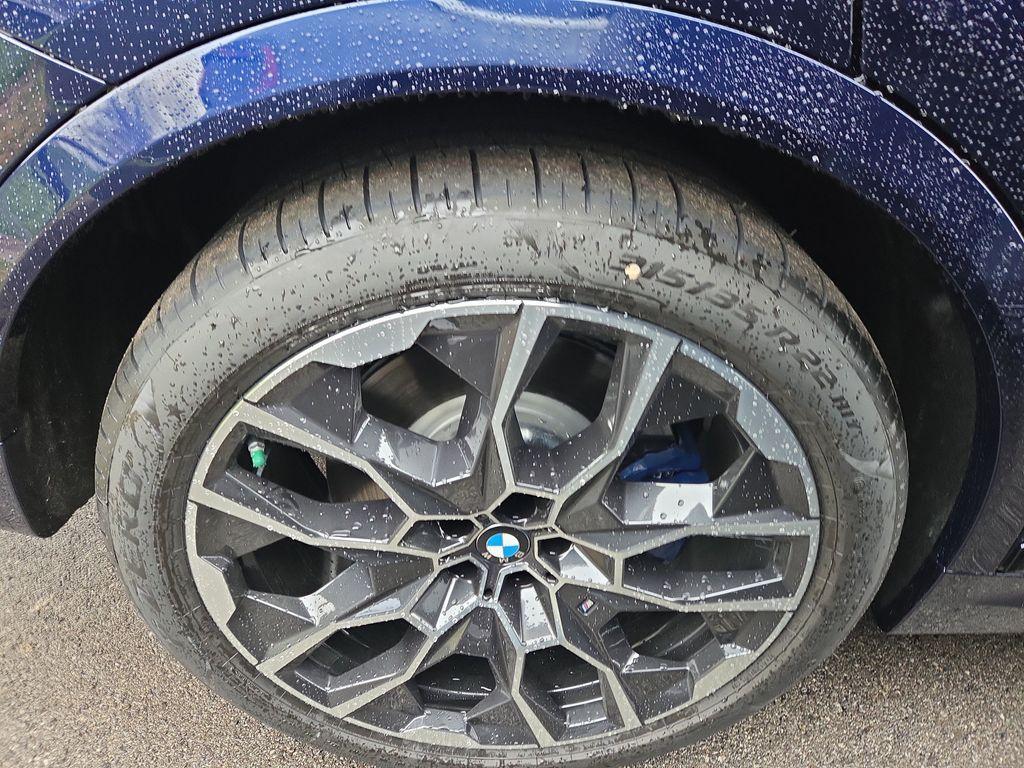 new 2026 BMW X7 car, priced at $125,505