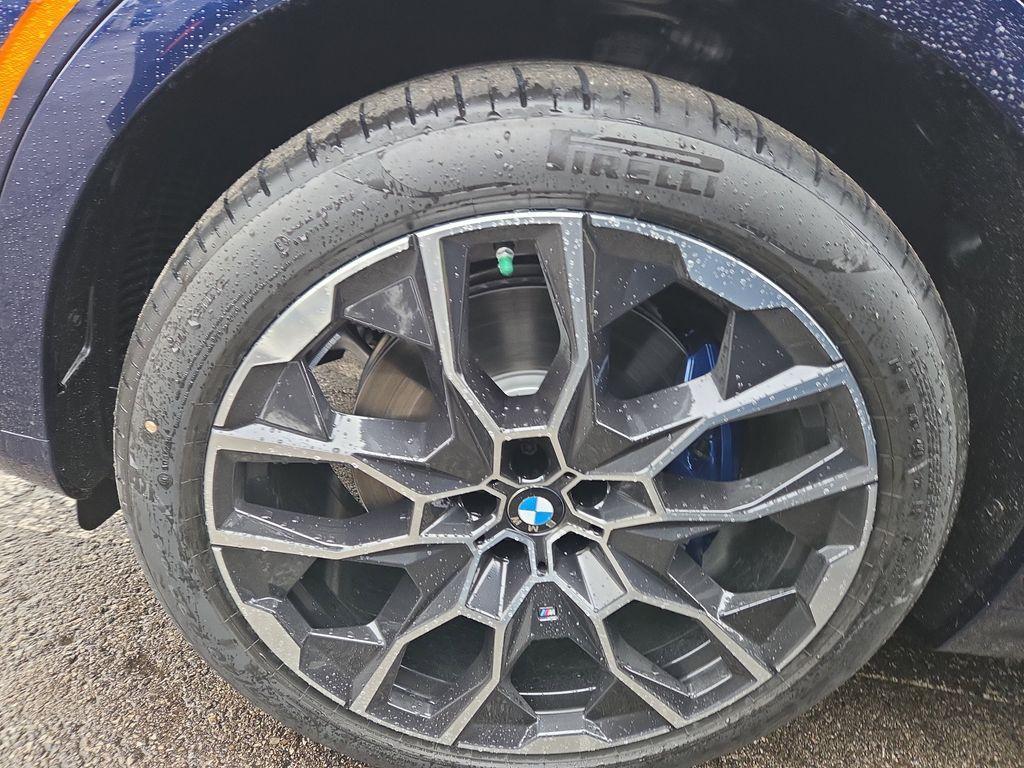 new 2026 BMW X7 car, priced at $125,505