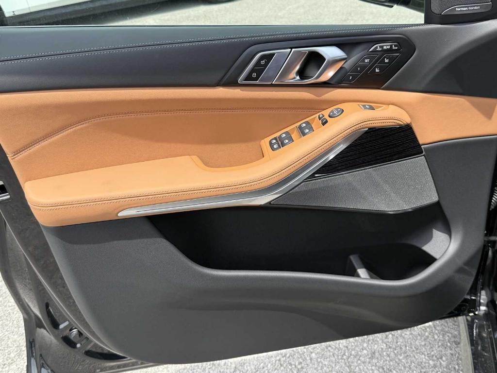 new 2026 BMW X7 car, priced at $96,035