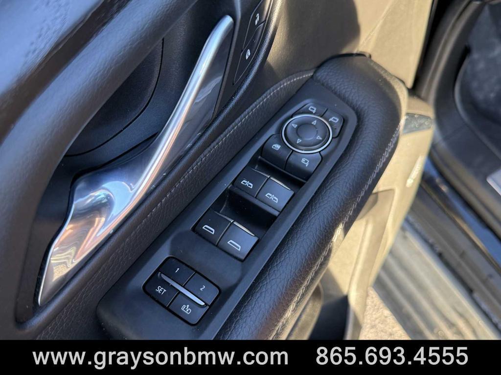 used 2022 GMC Yukon car, priced at $43,995