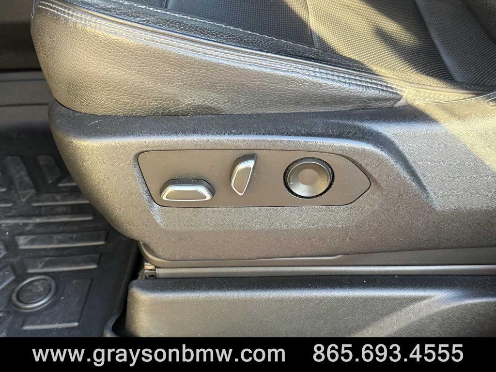 used 2022 GMC Yukon car, priced at $43,995