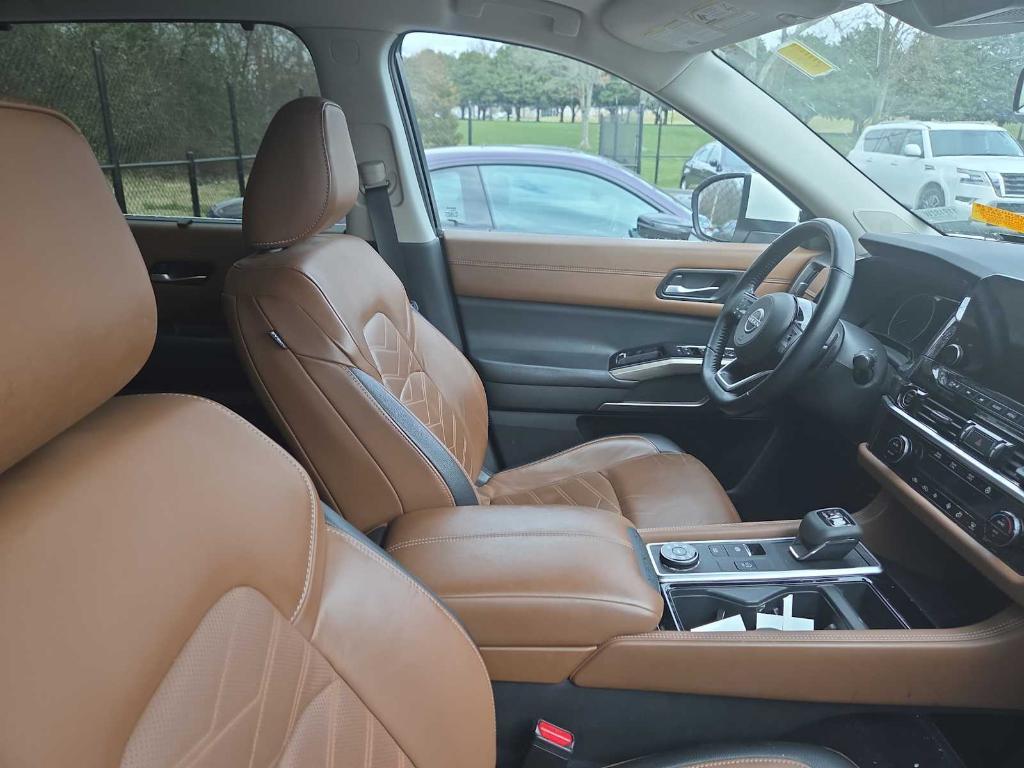 used 2022 Nissan Pathfinder car, priced at $28,495