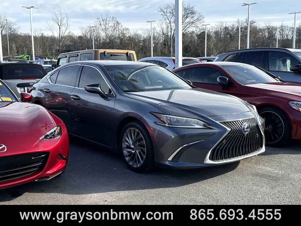 used 2020 Lexus ES 300h car, priced at $32,995