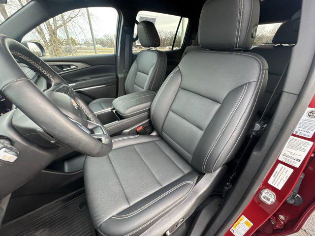 used 2025 Chevrolet Traverse car, priced at $41,244