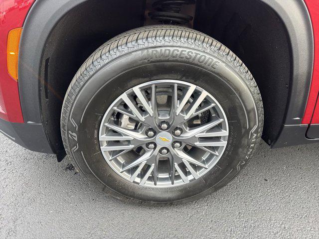 used 2025 Chevrolet Traverse car, priced at $41,244