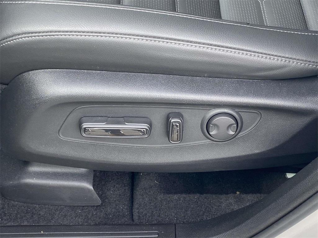 used 2025 Honda CR-V car, priced at $33,469