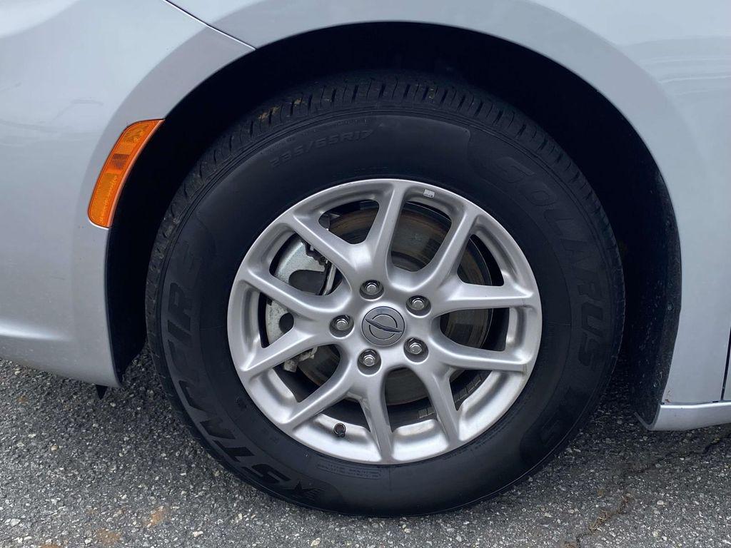 used 2024 Chrysler Pacifica car, priced at $28,775