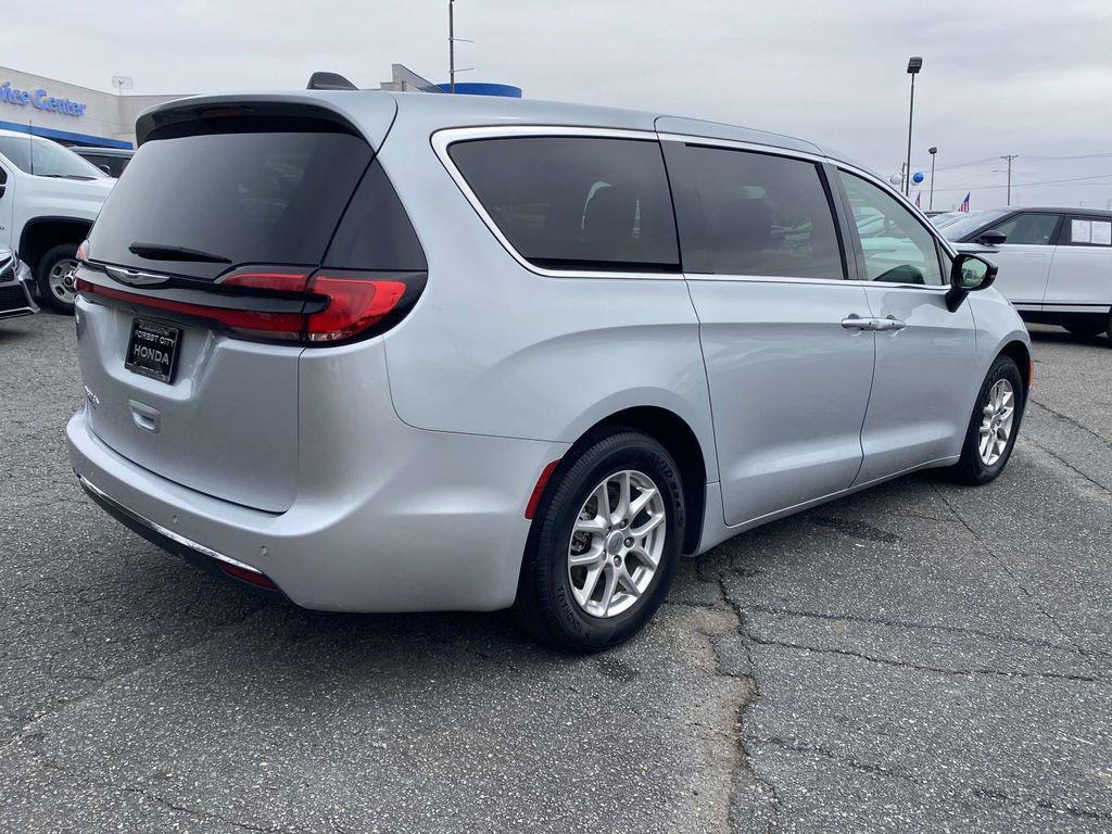 used 2024 Chrysler Pacifica car, priced at $28,775