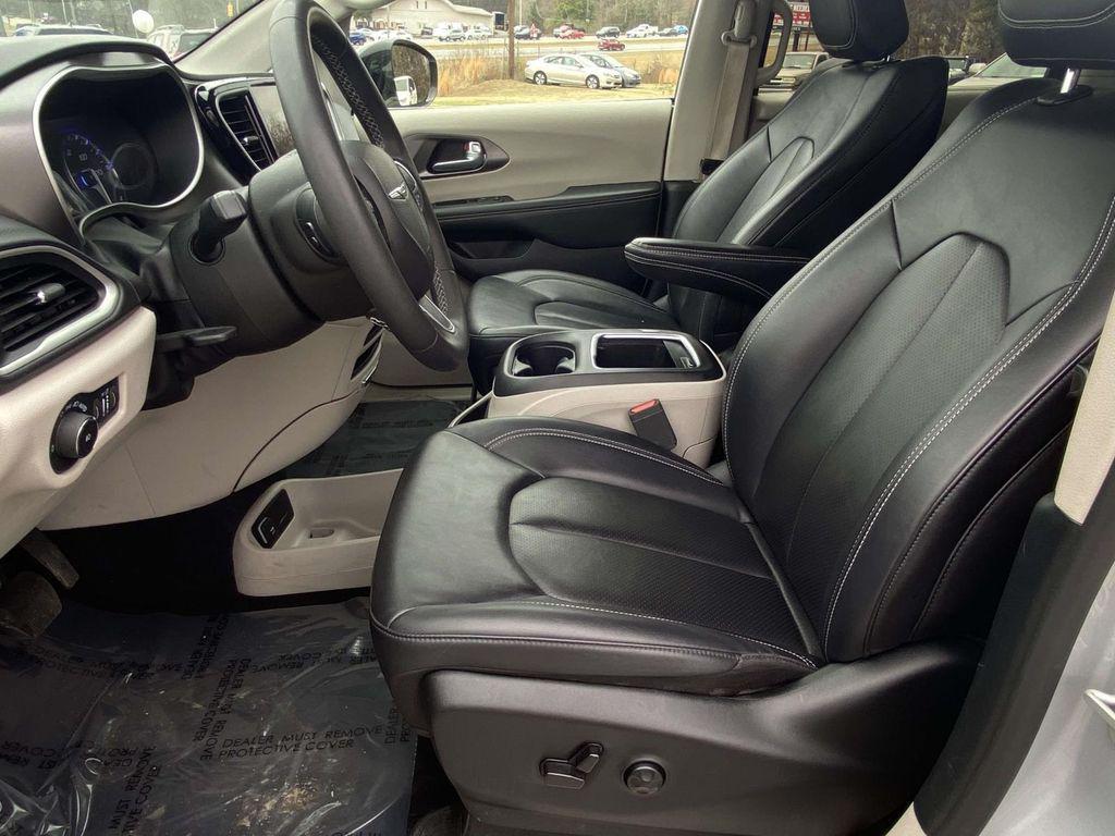 used 2024 Chrysler Pacifica car, priced at $28,775