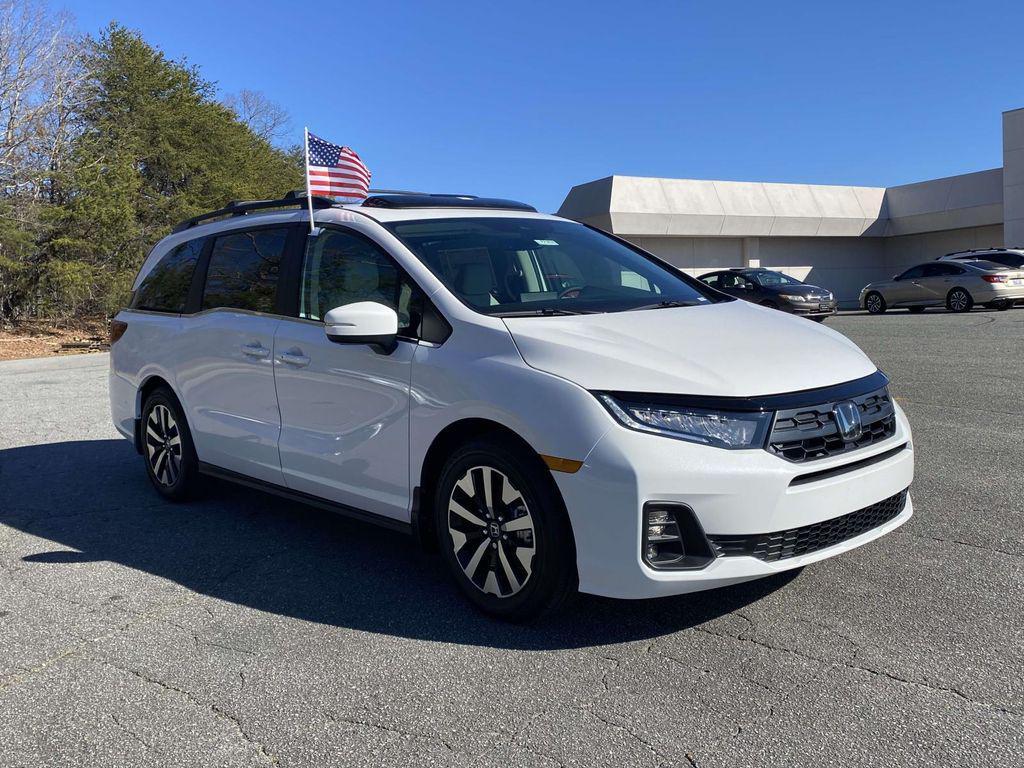new 2026 Honda Odyssey car, priced at $45,705