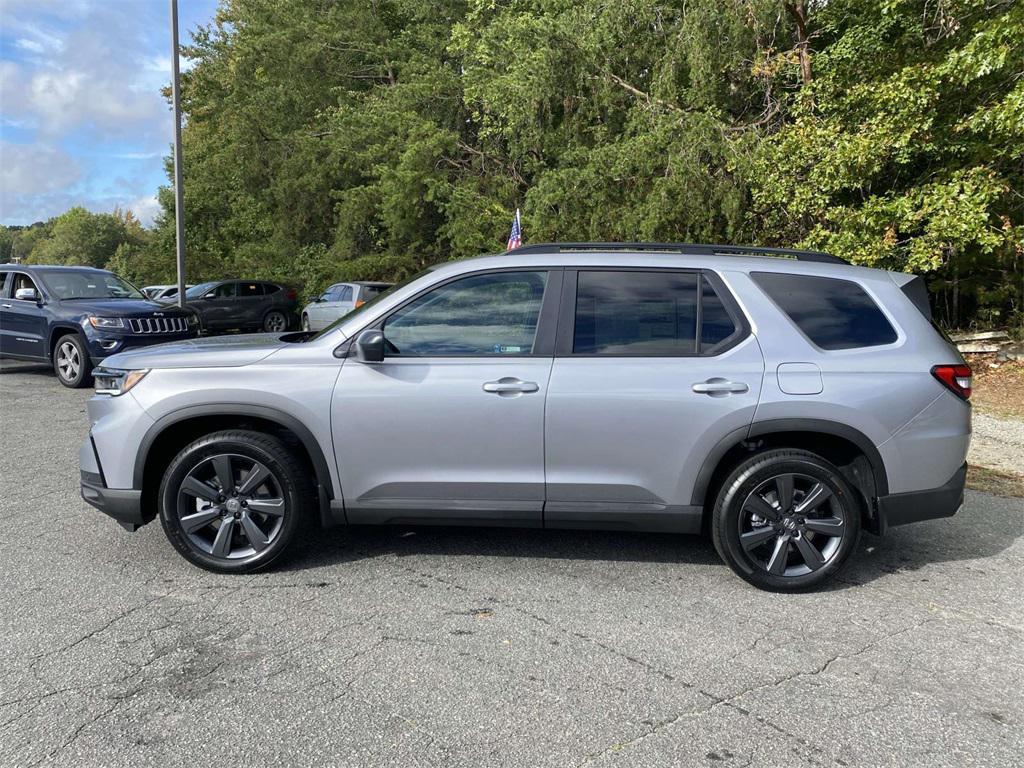 new 2025 Honda Pilot car, priced at $43,795