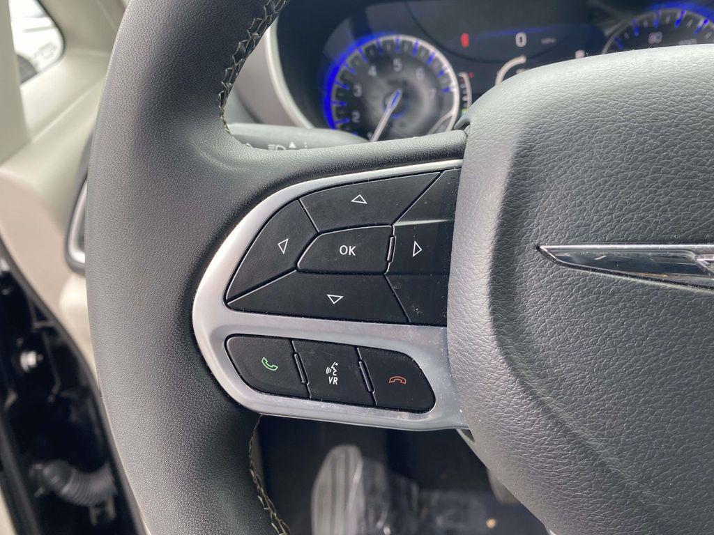 used 2024 Chrysler Pacifica car, priced at $29,135