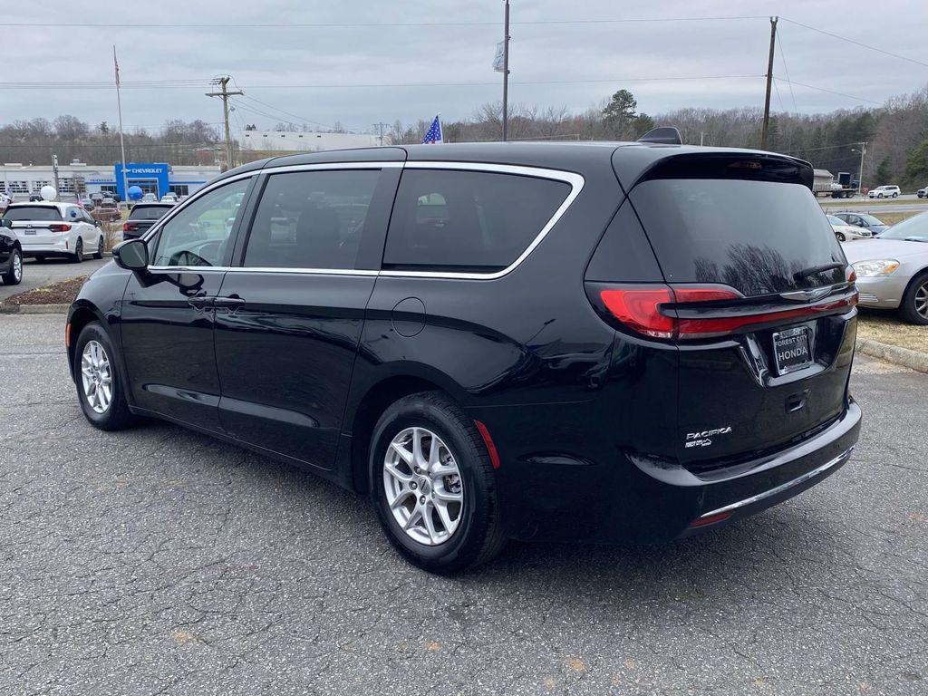 used 2024 Chrysler Pacifica car, priced at $29,135