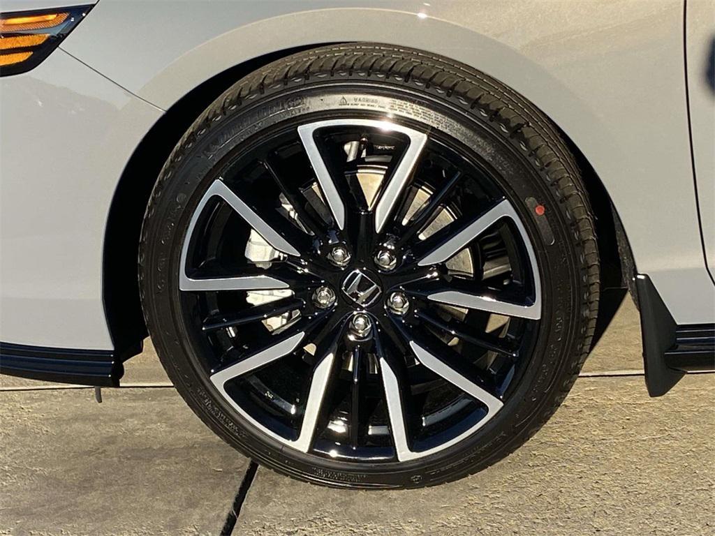 new 2025 Honda Accord Hybrid car, priced at $40,950