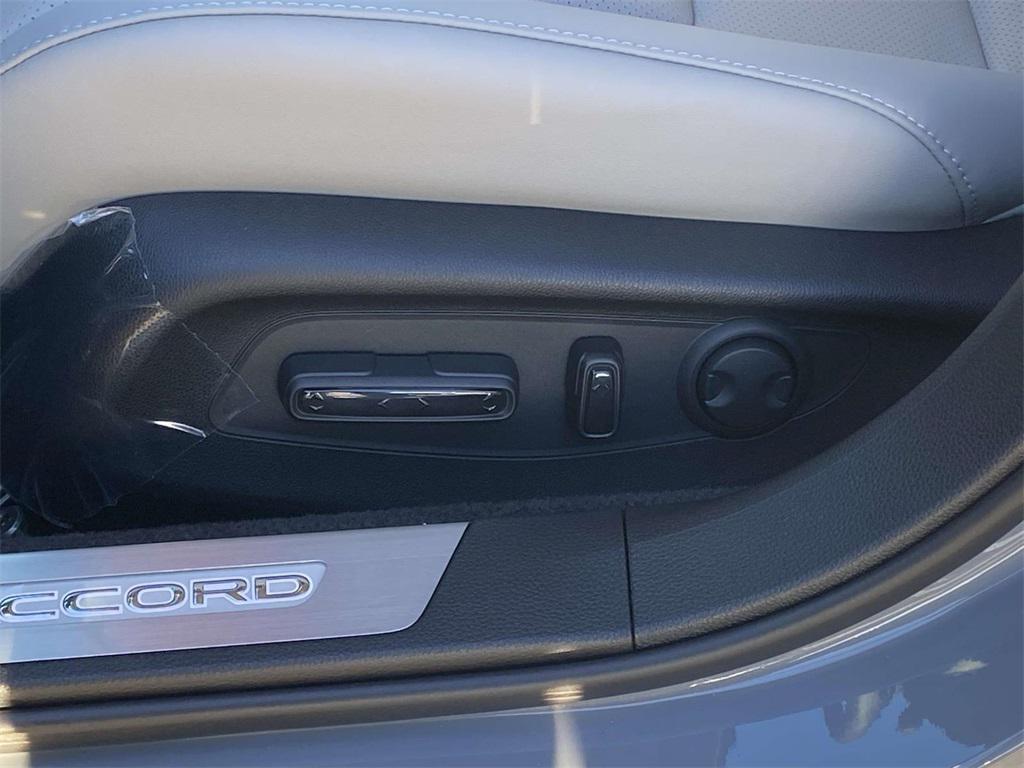 new 2025 Honda Accord Hybrid car, priced at $40,950