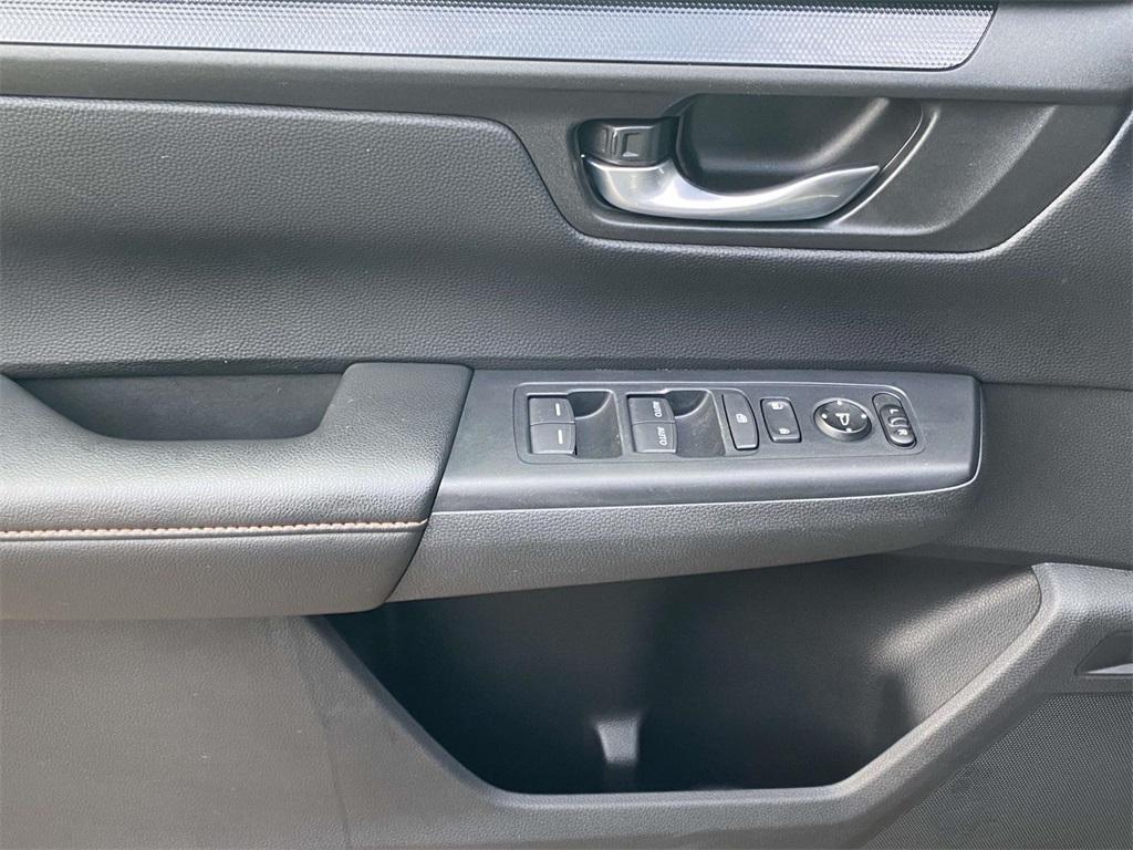 used 2023 Honda CR-V Hybrid car, priced at $33,948