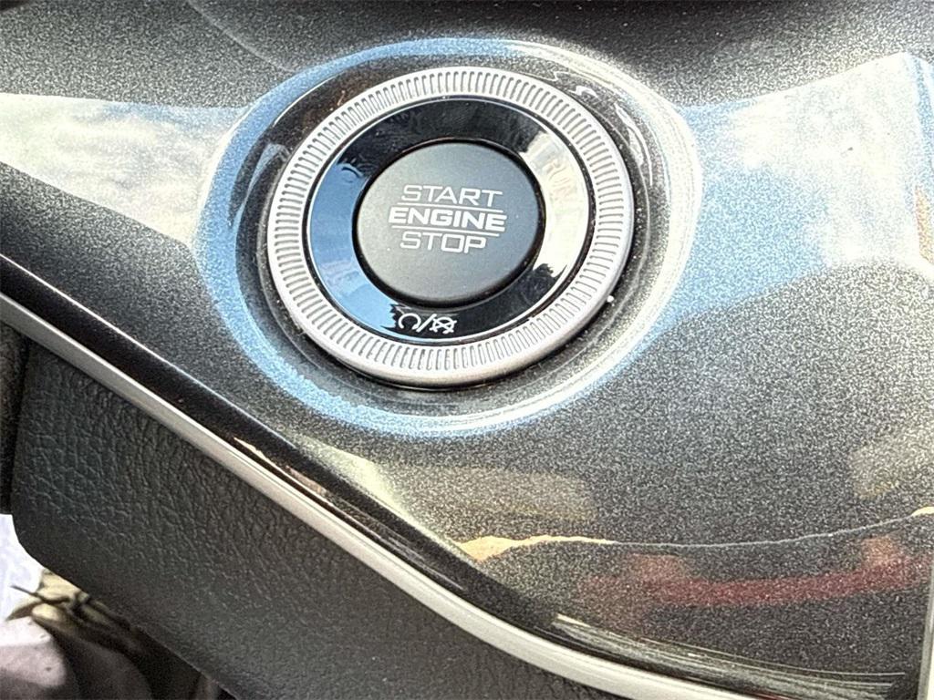 used 2022 Jeep Grand Cherokee car, priced at $28,675