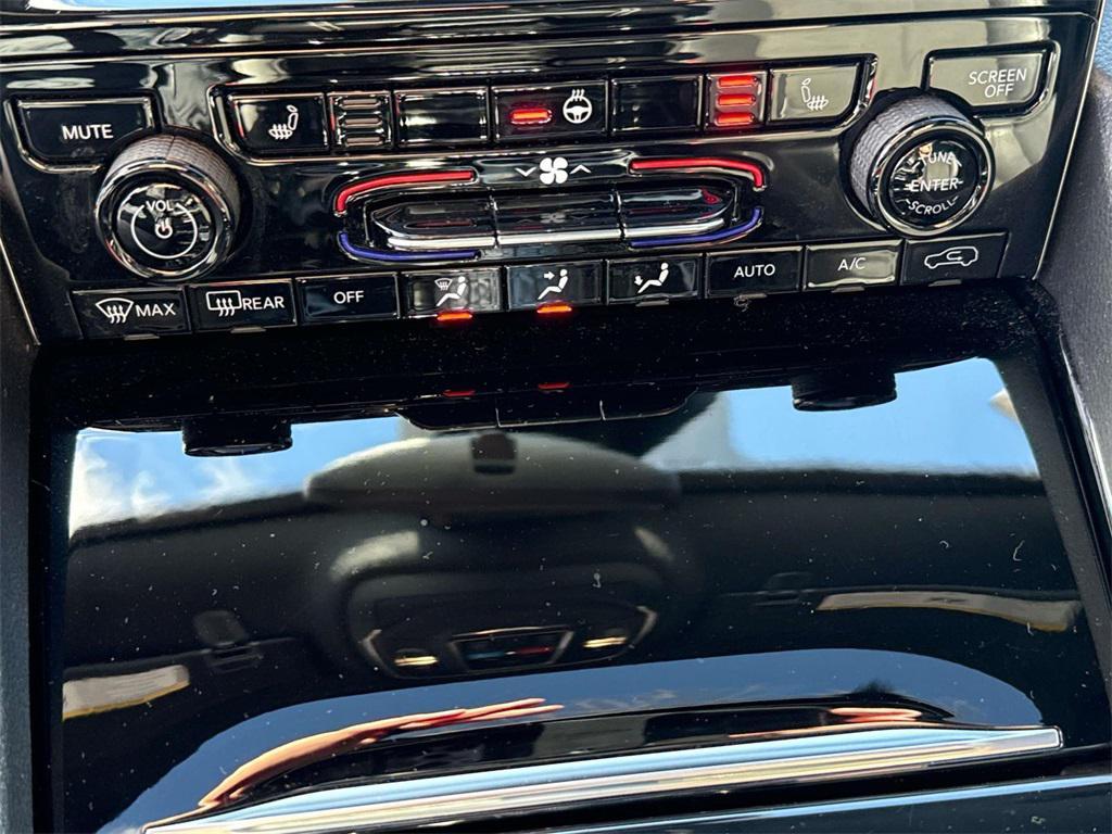 used 2022 Jeep Grand Cherokee car, priced at $28,675