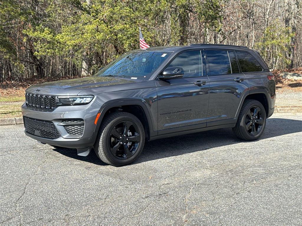 used 2022 Jeep Grand Cherokee car, priced at $28,675