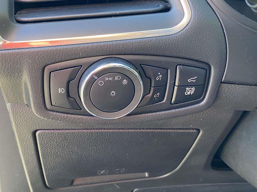 used 2024 Ford Edge car, priced at $26,146