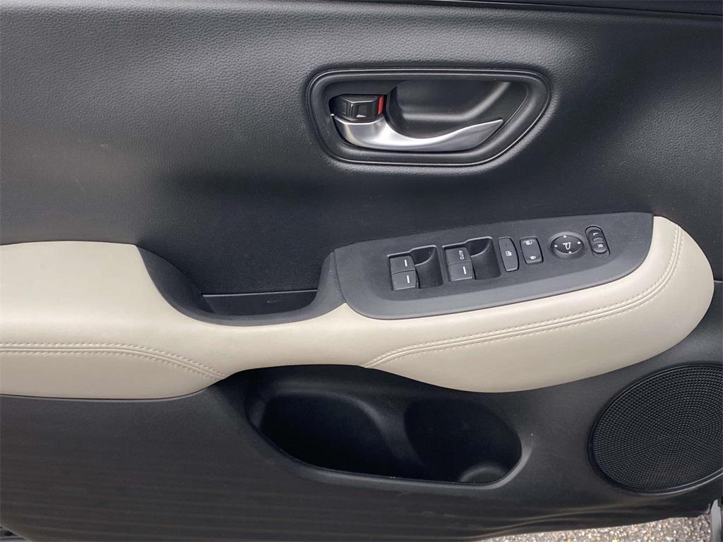 used 2025 Honda HR-V car, priced at $29,287