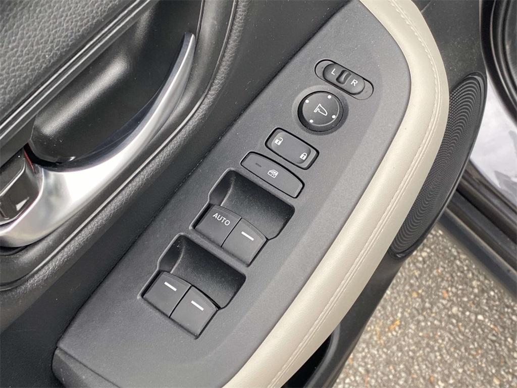 used 2025 Honda HR-V car, priced at $29,287