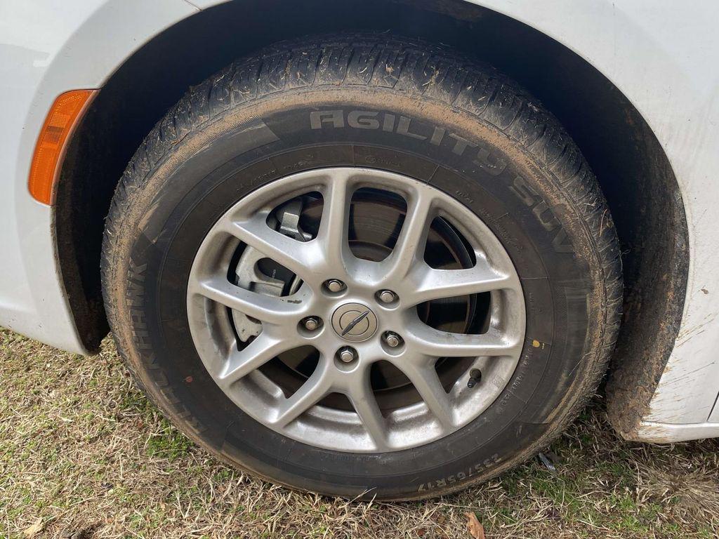 used 2023 Chrysler Pacifica car, priced at $27,521