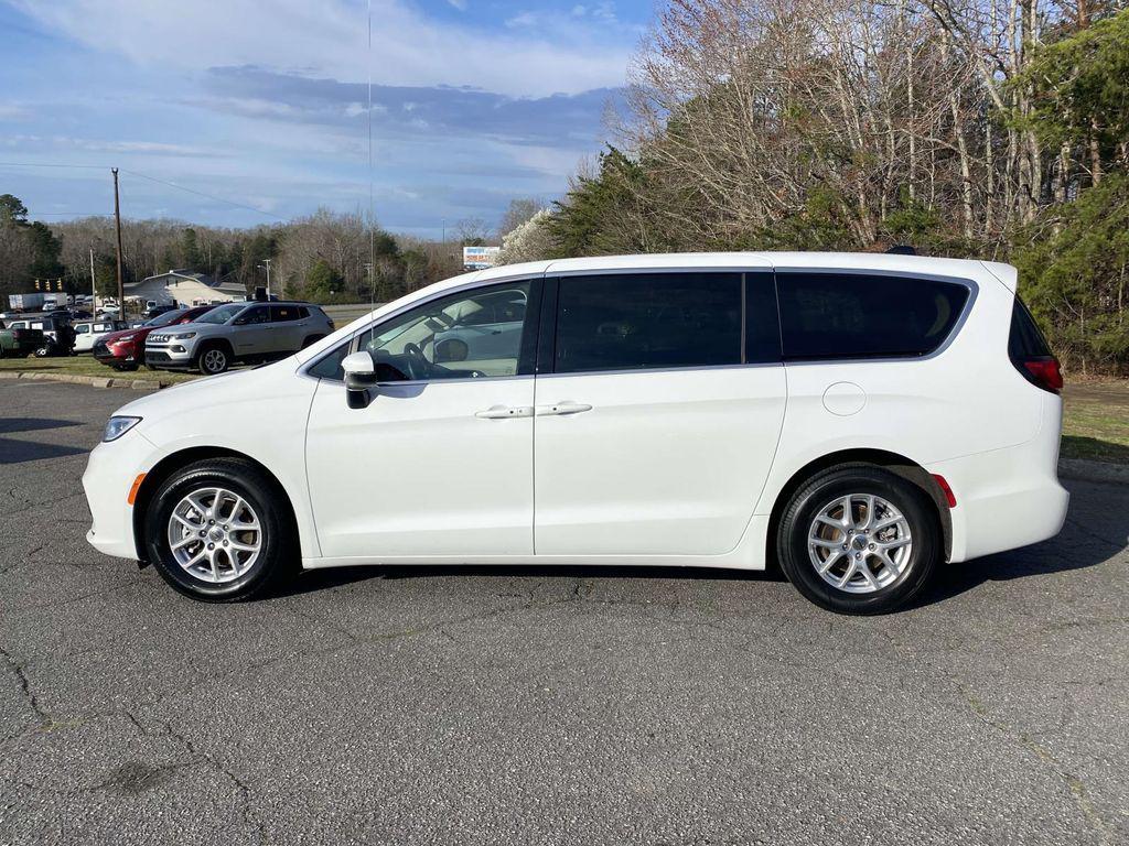 used 2023 Chrysler Pacifica car, priced at $27,521