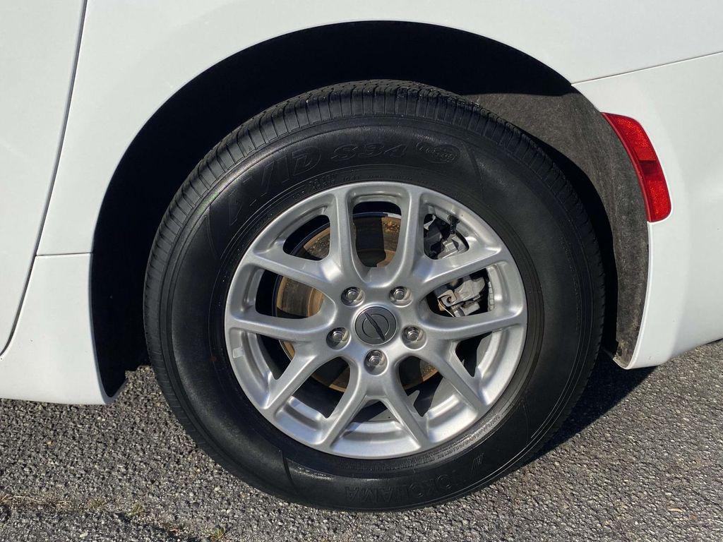 used 2023 Chrysler Pacifica car, priced at $27,521