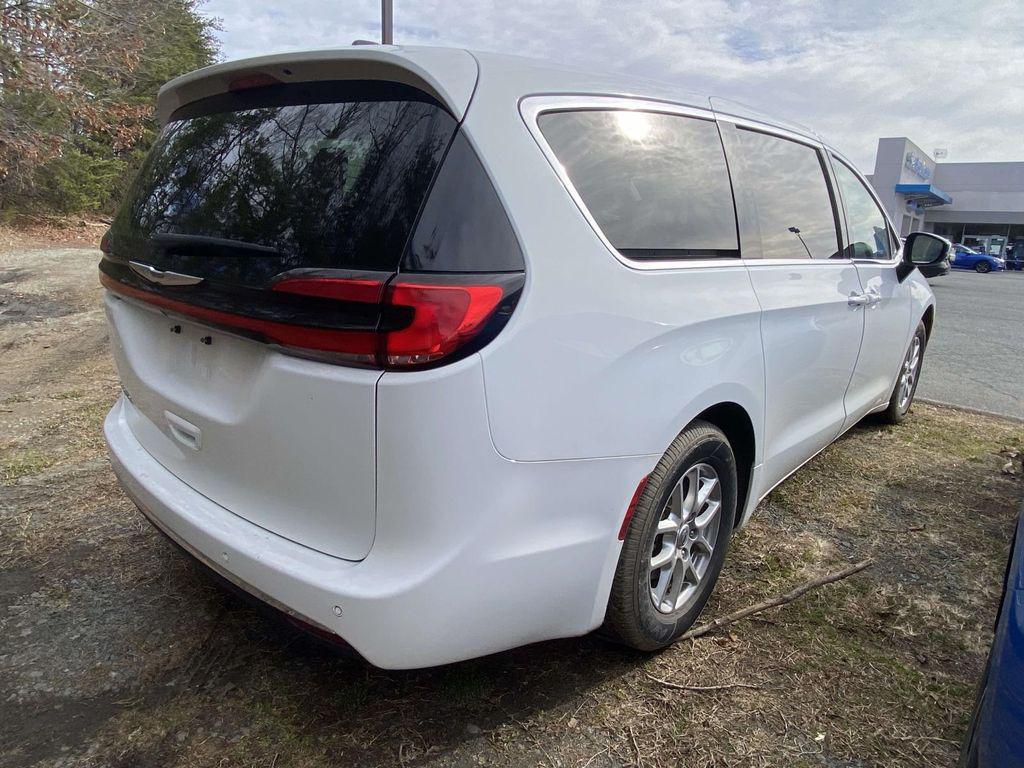 used 2023 Chrysler Pacifica car, priced at $27,521