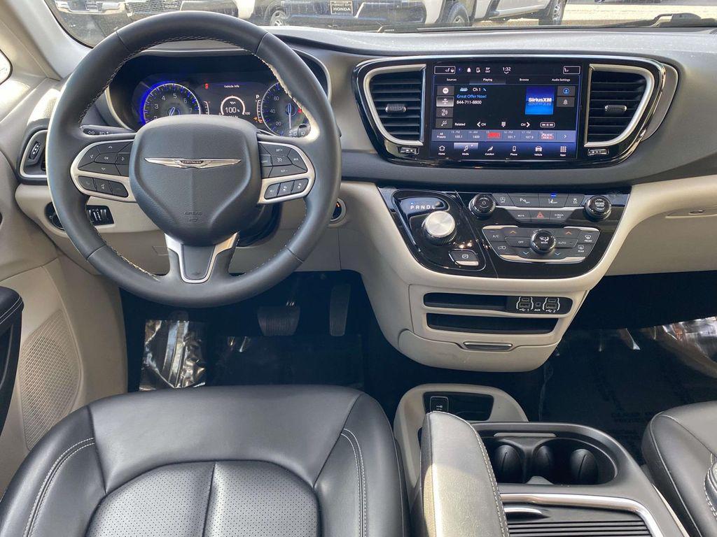 used 2023 Chrysler Pacifica car, priced at $27,521