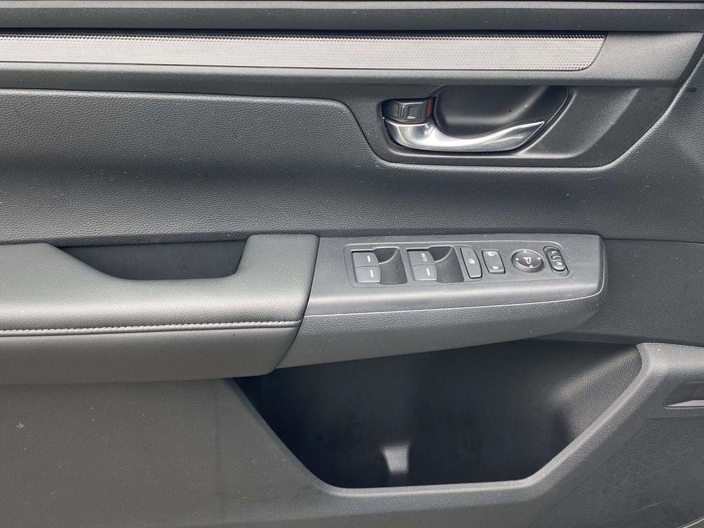 used 2025 Honda CR-V car, priced at $31,776