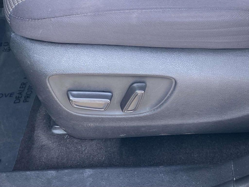 used 2023 Toyota Highlander car, priced at $35,081