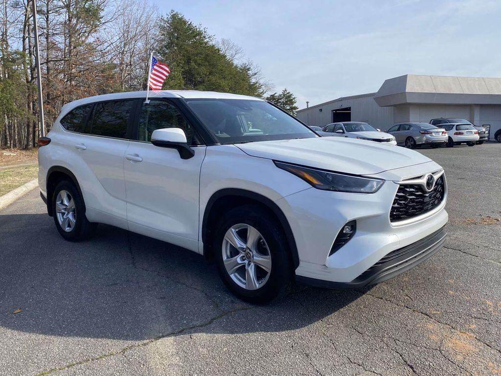 used 2023 Toyota Highlander car, priced at $35,081