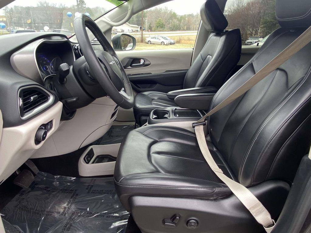 used 2023 Chrysler Pacifica car, priced at $26,567