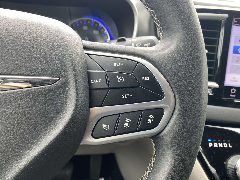 used 2023 Chrysler Pacifica car, priced at $26,567