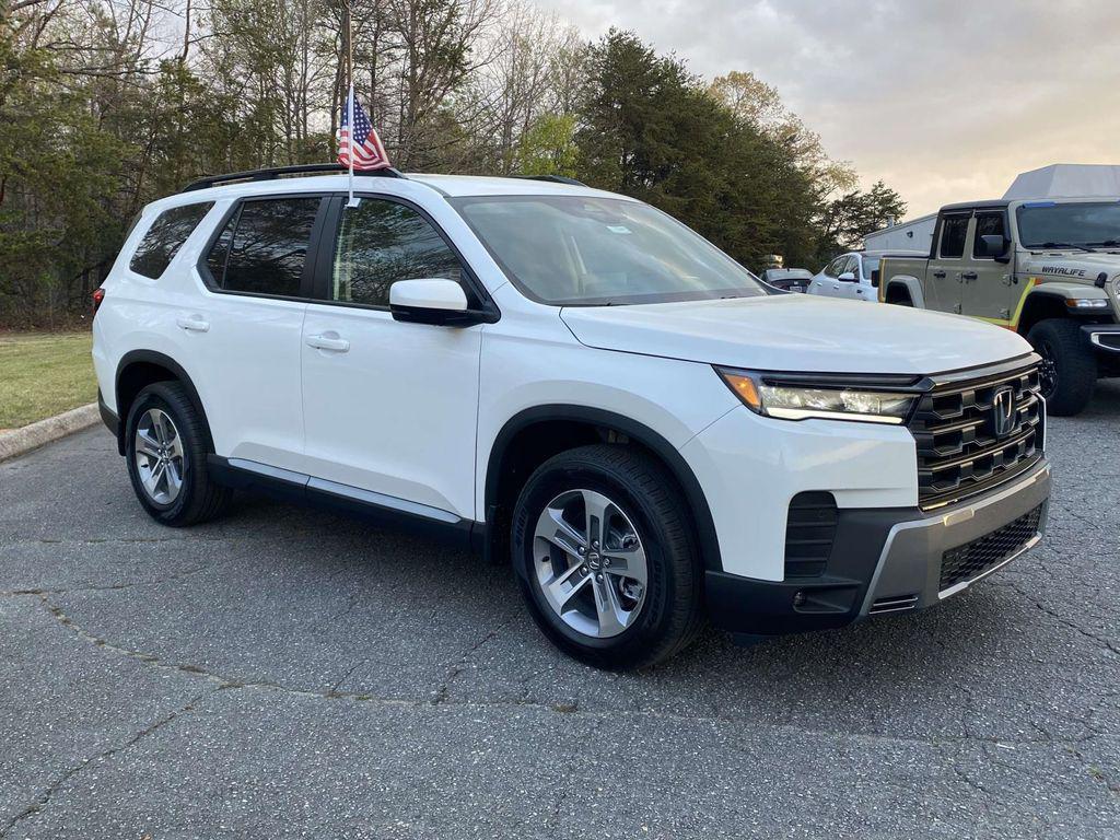 new 2026 Honda Pilot car, priced at $46,445