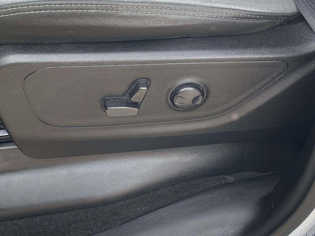 used 2022 Ram 1500 car, priced at $27,918