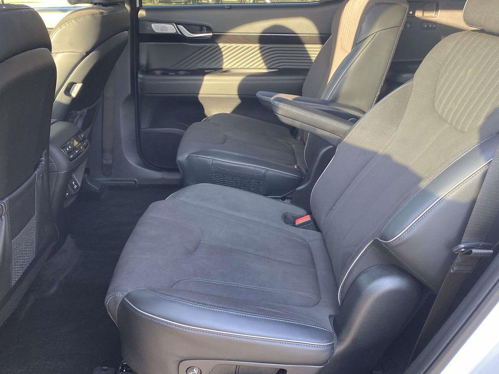 used 2025 Hyundai Palisade car, priced at $48,554
